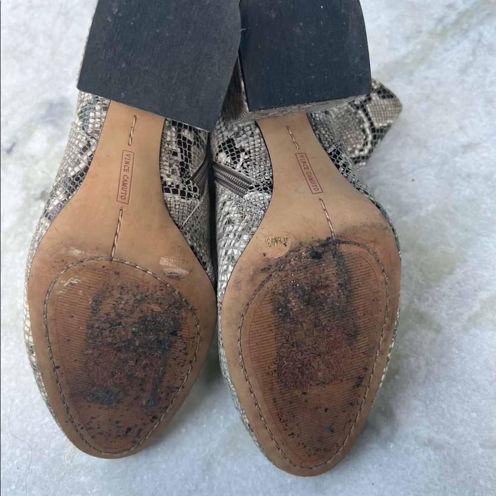 VINCE CAMUTO Python leather booties - Picture 5 of 7